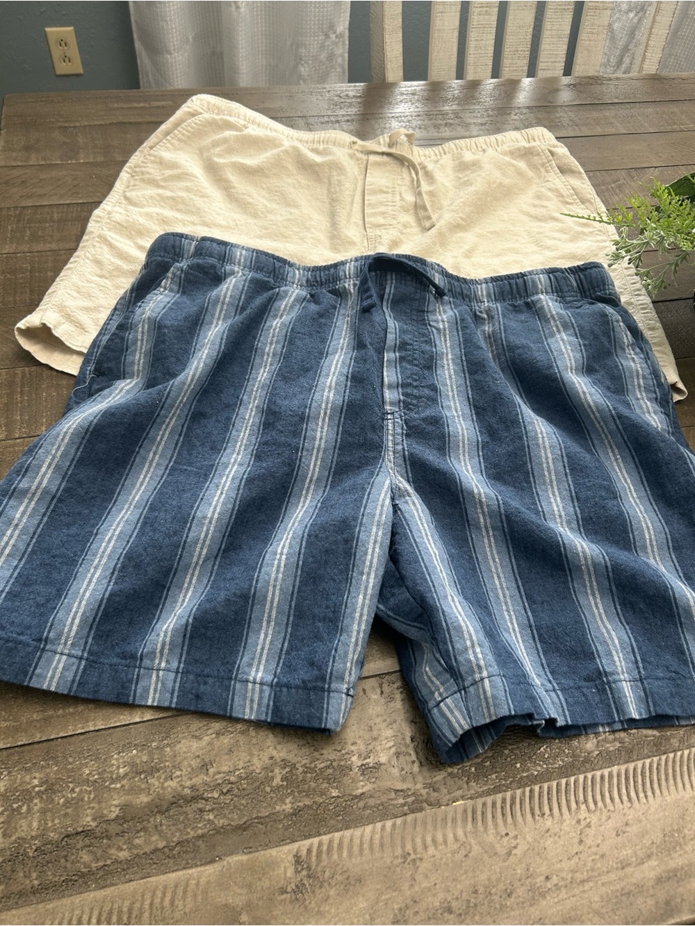 Old Navy Blue Striped and Cream Drawstring Athletic Shorts